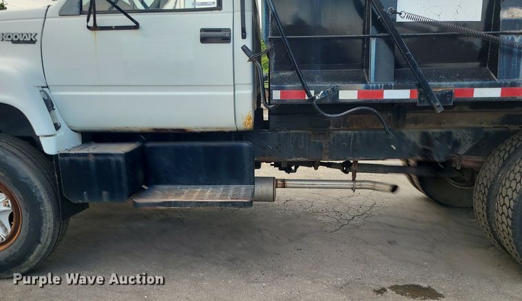 image for item MG9751 1990 Chevrolet 6500 Kodiak  dump truck