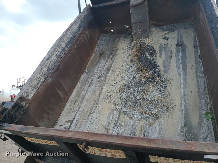 image for item MG9751 1990 Chevrolet 6500 Kodiak  dump truck