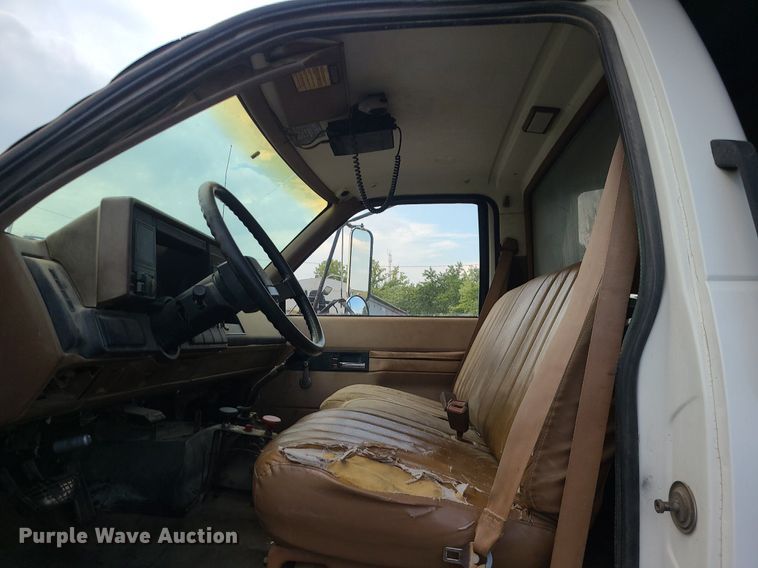 image for item MG9751 1990 Chevrolet 6500 Kodiak  dump truck