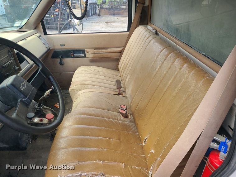 image for item MG9751 1990 Chevrolet 6500 Kodiak  dump truck