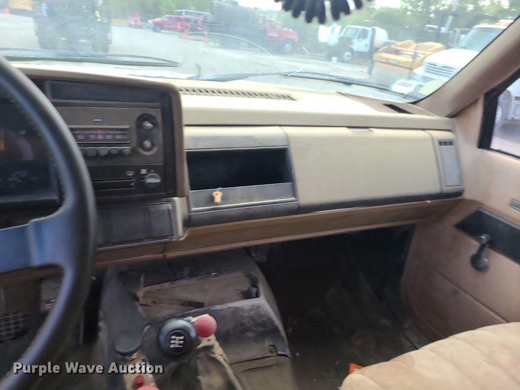 image for item MG9751 1990 Chevrolet 6500 Kodiak  dump truck