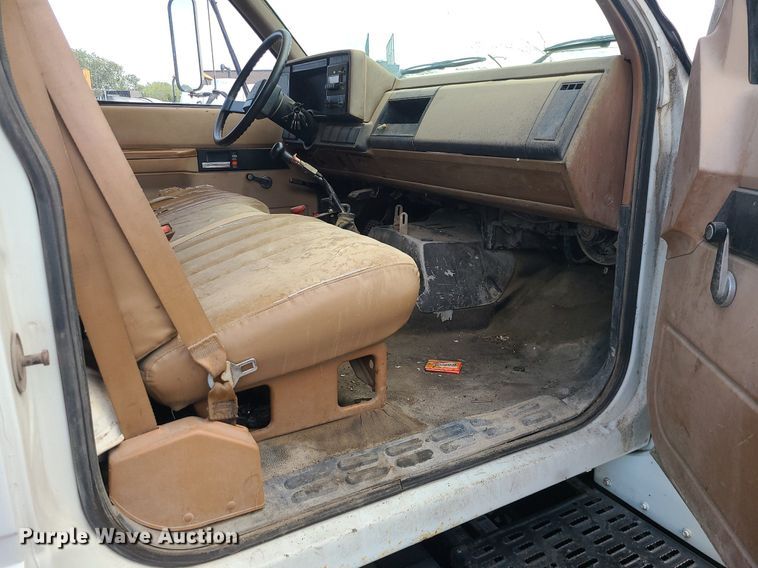 image for item MG9751 1990 Chevrolet 6500 Kodiak  dump truck