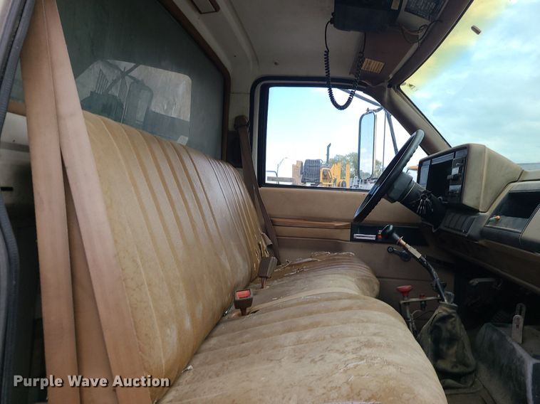 image for item MG9751 1990 Chevrolet 6500 Kodiak  dump truck