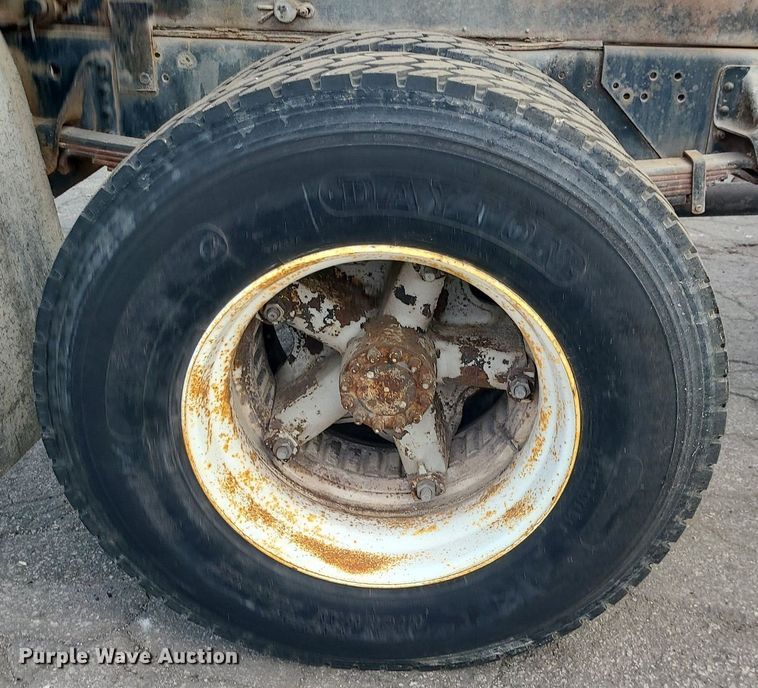 image for item MG9751 1990 Chevrolet 6500 Kodiak  dump truck