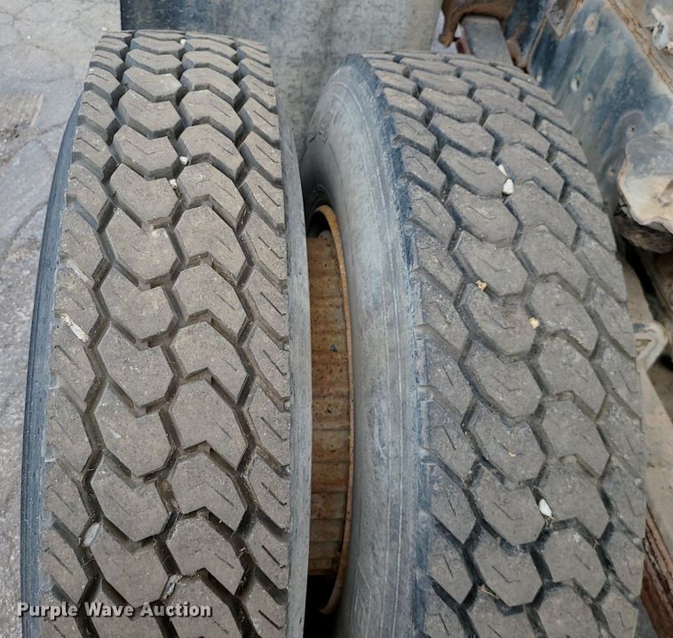 image for item MG9751 1990 Chevrolet 6500 Kodiak  dump truck