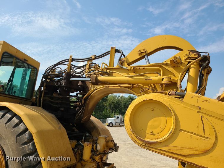 image for item MG9758 1988 Caterpillar 627E  conventional scraper