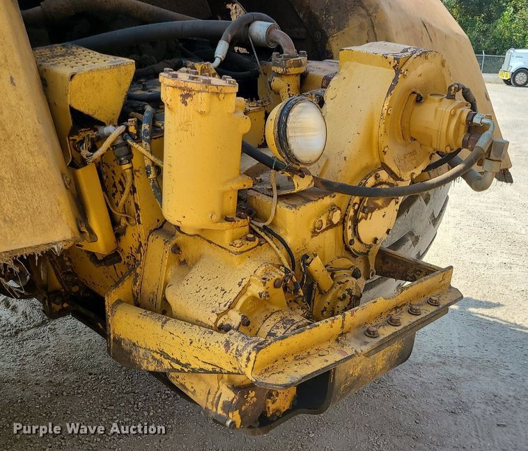 image for item MG9758 1988 Caterpillar 627E  conventional scraper