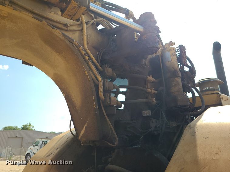 image for item MG9758 1988 Caterpillar 627E  conventional scraper