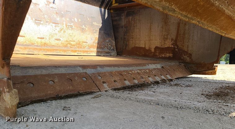 image for item MG9758 1988 Caterpillar 627E  conventional scraper