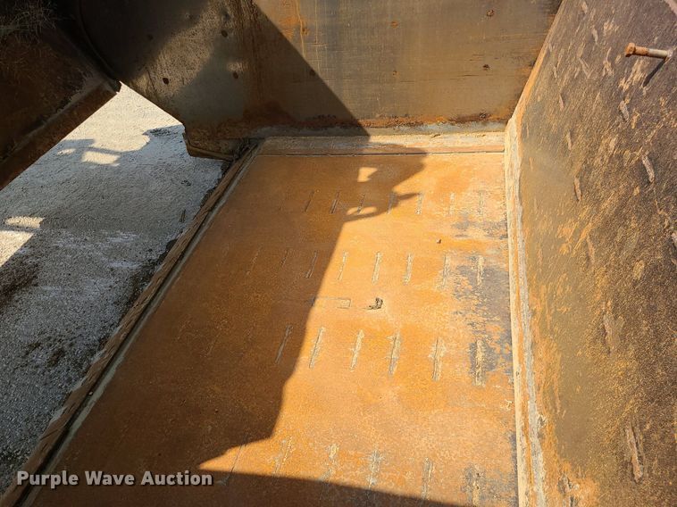 image for item MG9758 1988 Caterpillar 627E  conventional scraper