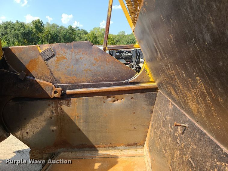 image for item MG9758 1988 Caterpillar 627E  conventional scraper