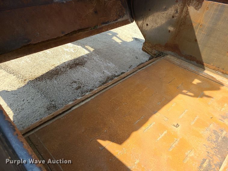 image for item MG9758 1988 Caterpillar 627E  conventional scraper