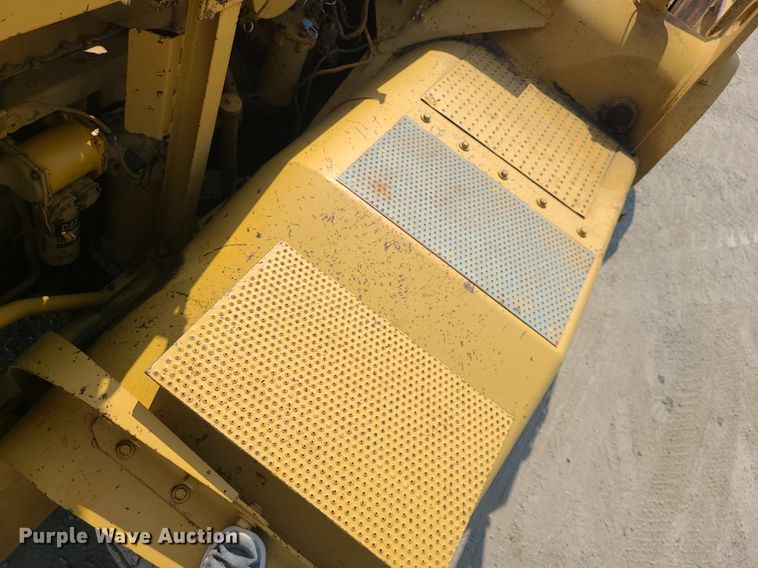 image for item MG9758 1988 Caterpillar 627E  conventional scraper