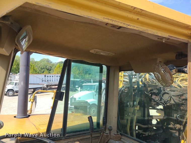 image for item MG9758 1988 Caterpillar 627E  conventional scraper