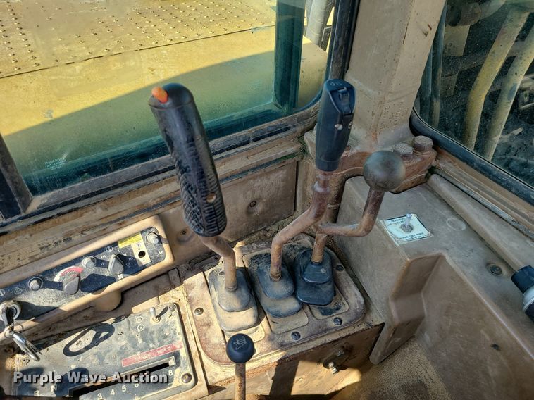 image for item MG9758 1988 Caterpillar 627E  conventional scraper