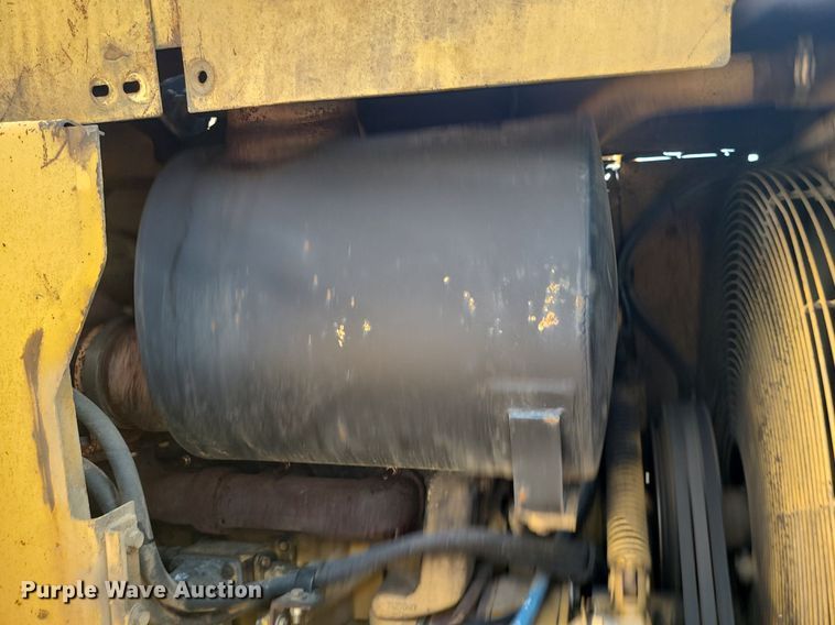 image for item MG9758 1988 Caterpillar 627E  conventional scraper