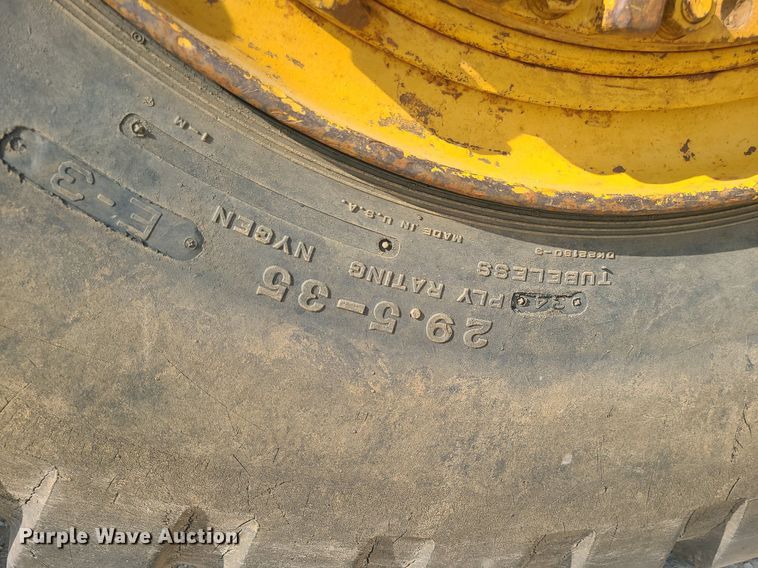 image for item MG9758 1988 Caterpillar 627E  conventional scraper