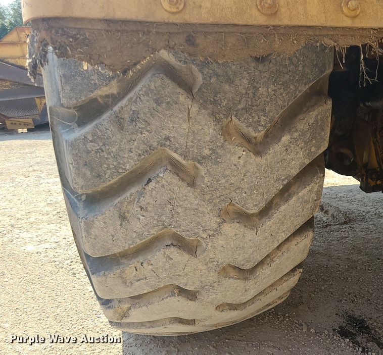 image for item MG9758 1988 Caterpillar 627E  conventional scraper