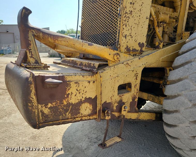 image for item MG9759 1977 Caterpillar 627B  conventional scraper