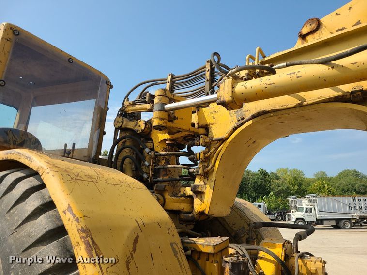 image for item MG9759 1977 Caterpillar 627B  conventional scraper
