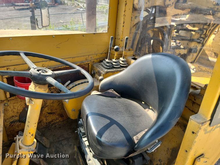 image for item MG9759 1977 Caterpillar 627B  conventional scraper