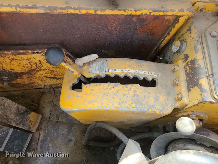 image for item MG9759 1977 Caterpillar 627B  conventional scraper