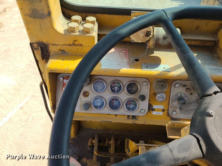 image for item MG9759 1977 Caterpillar 627B  conventional scraper