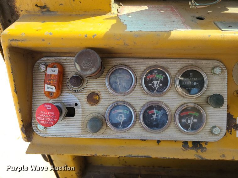 image for item MG9759 1977 Caterpillar 627B  conventional scraper