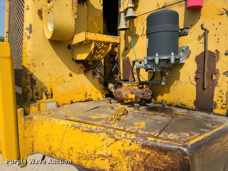 image for item MG9759 1977 Caterpillar 627B  conventional scraper