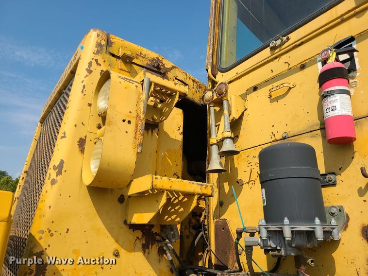 image for item MG9759 1977 Caterpillar 627B  conventional scraper