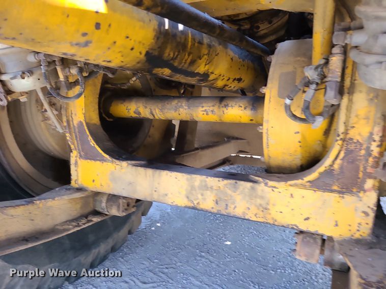 image for item MG9759 1977 Caterpillar 627B  conventional scraper