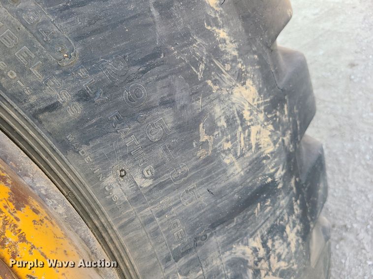 image for item MG9759 1977 Caterpillar 627B  conventional scraper