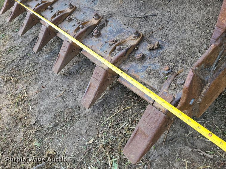 image for item MG9762 Komatsu D66S  crawler tractor