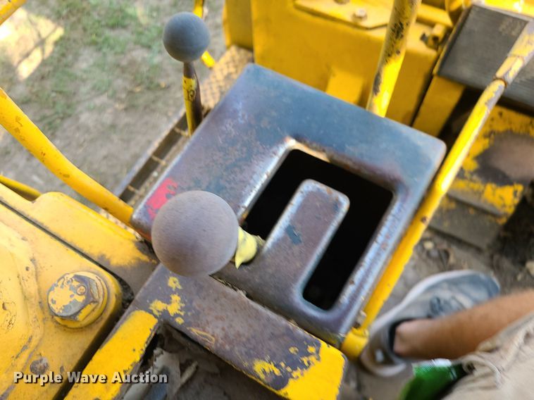 image for item MG9762 Komatsu D66S  crawler tractor