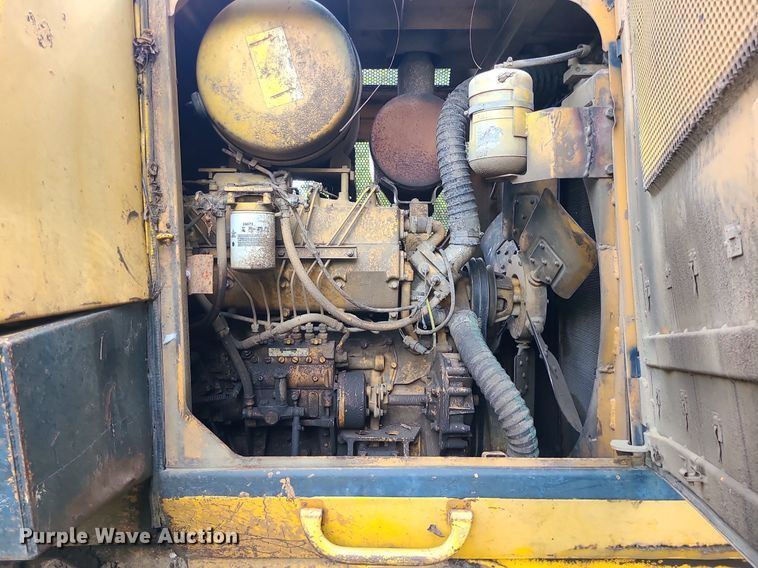 image for item MG9762 Komatsu D66S  crawler tractor