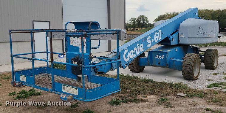 image for item MG9767 2003 Genie S-60 boom lift