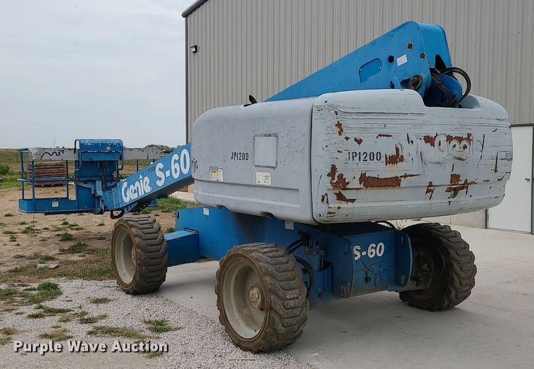 image for item MG9767 2003 Genie S-60 boom lift