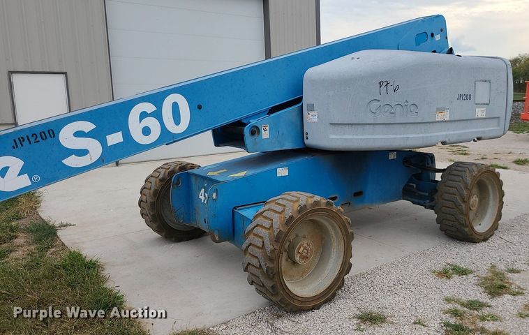 image for item MG9767 2003 Genie S-60 boom lift