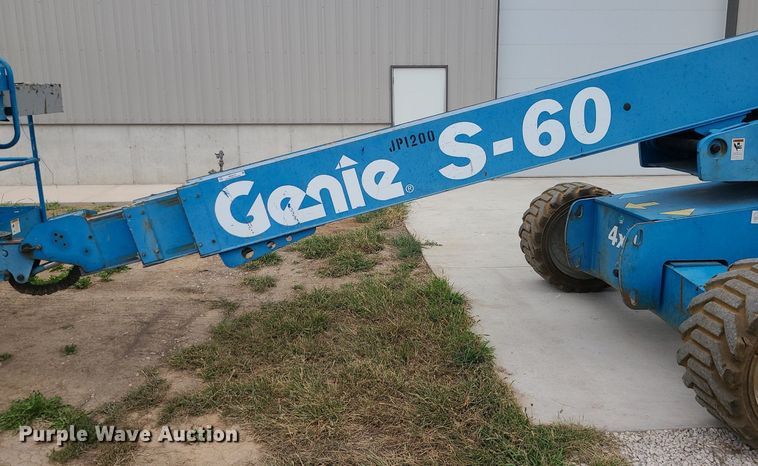 image for item MG9767 2003 Genie S-60 boom lift