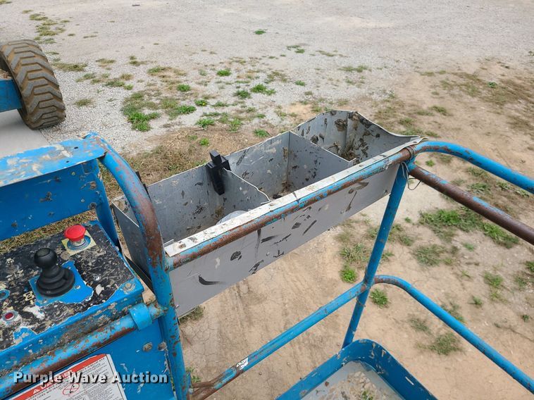 image for item MG9767 2003 Genie S-60 boom lift