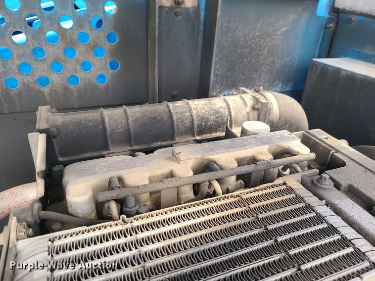 image for item MG9767 2003 Genie S-60 boom lift