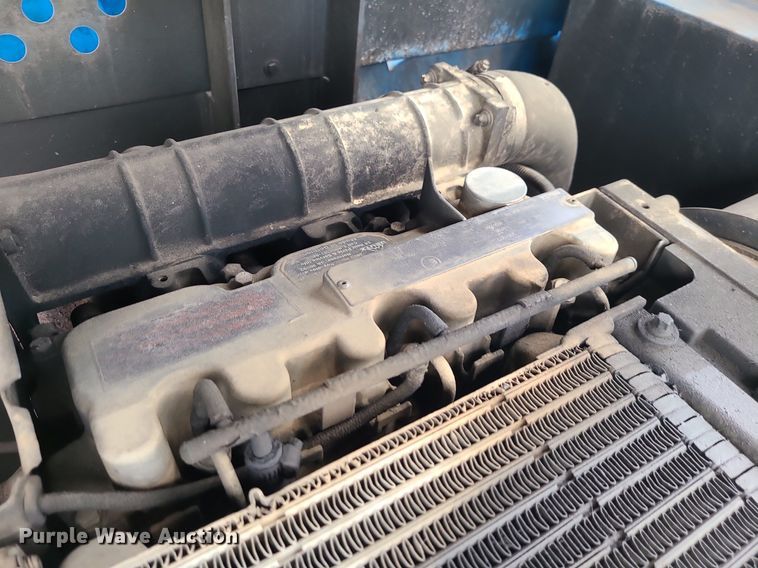 image for item MG9767 2003 Genie S-60 boom lift