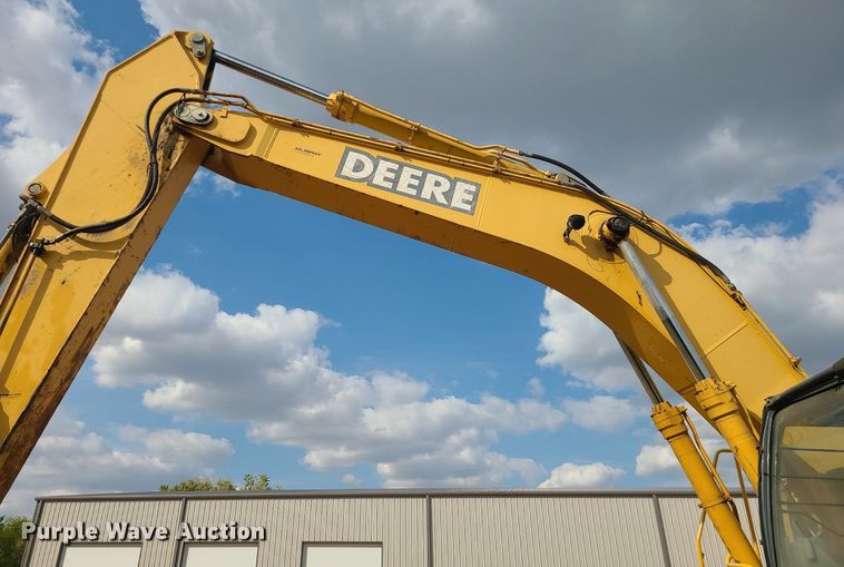 image for item MG9770 2004 John Deere 330C LC  excavator