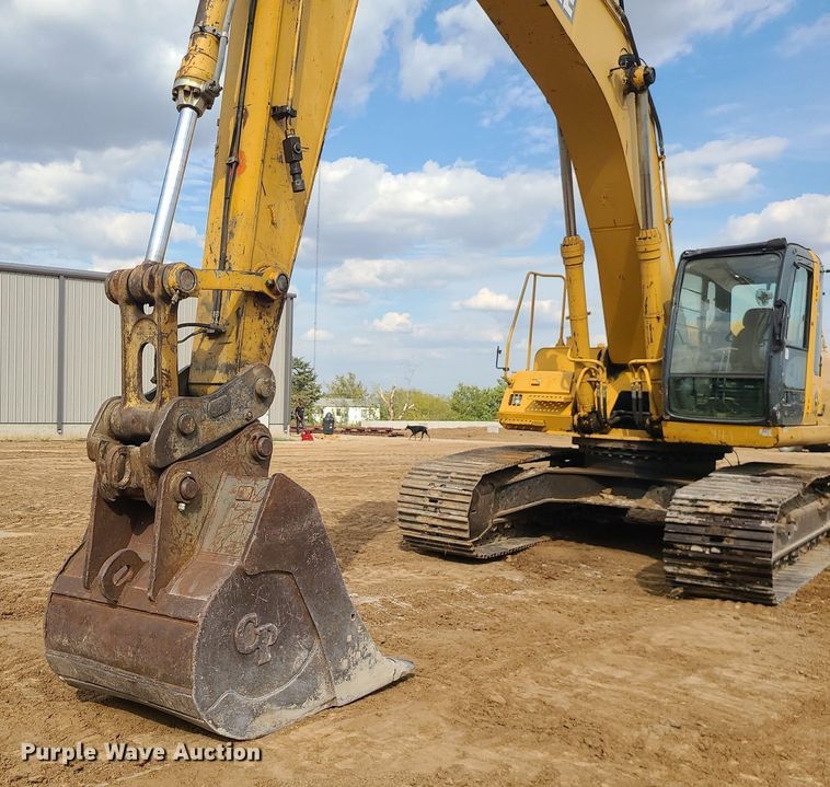 image for item MG9770 2004 John Deere 330C LC  excavator