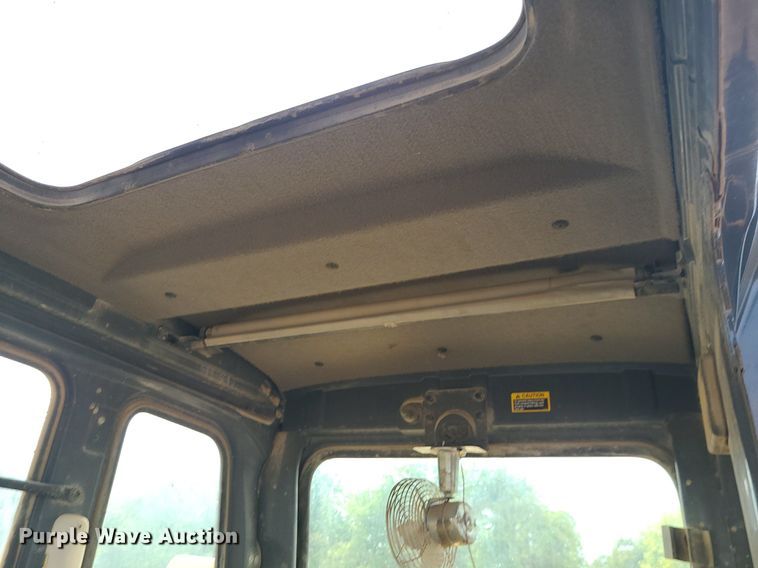 image for item MG9770 2004 John Deere 330C LC  excavator