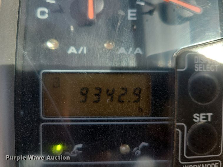 image for item MG9770 2004 John Deere 330C LC  excavator