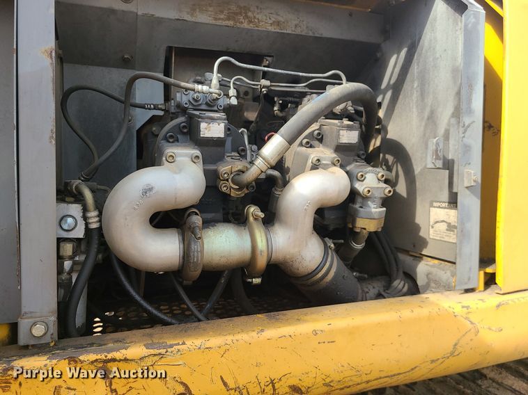 image for item MG9770 2004 John Deere 330C LC  excavator