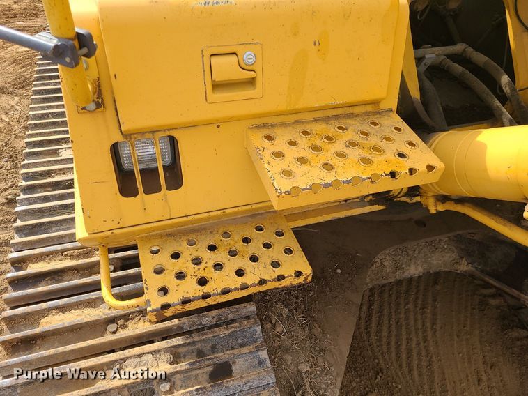 image for item MG9770 2004 John Deere 330C LC  excavator