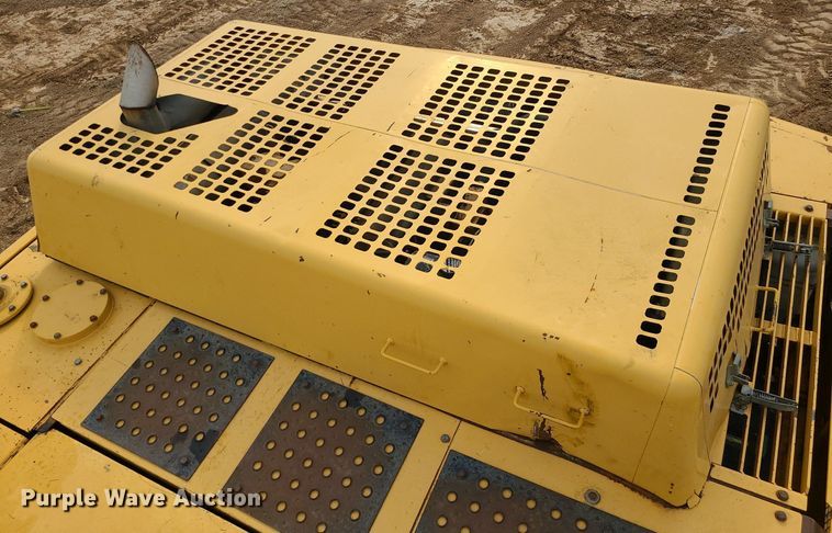 image for item MG9770 2004 John Deere 330C LC  excavator