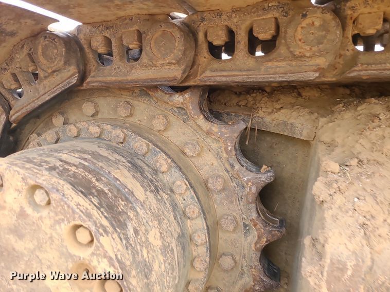 image for item MG9770 2004 John Deere 330C LC  excavator